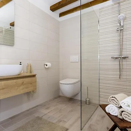 Almar In - Haus Fuer 4 Personen Holiday home Rakalj