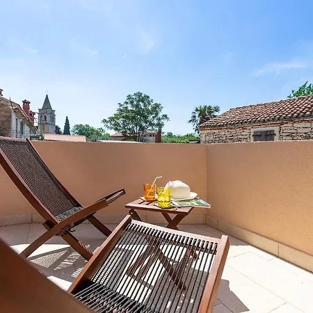 Almar In - Haus Fuer 4 Personen Rakalj