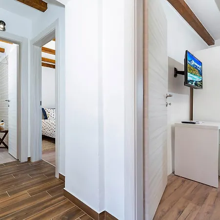 Almar In - Haus Fuer 4 Personen Vakantiehuis Rakalj