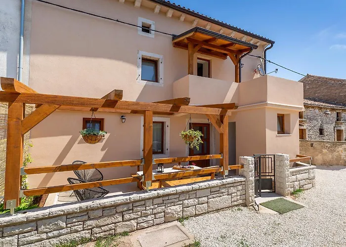 Semesterbostad Almar In - Haus Für 4 Personen Rakalj