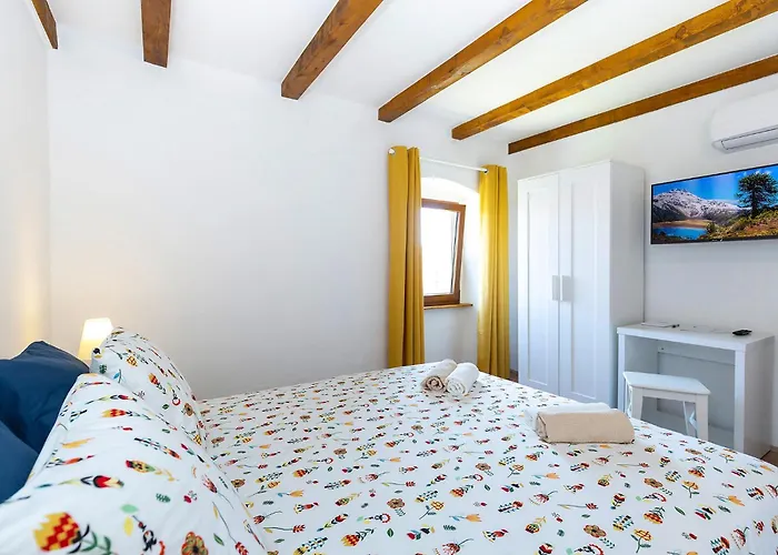 Almar In - Haus Für 4 Personen Semesterbostad